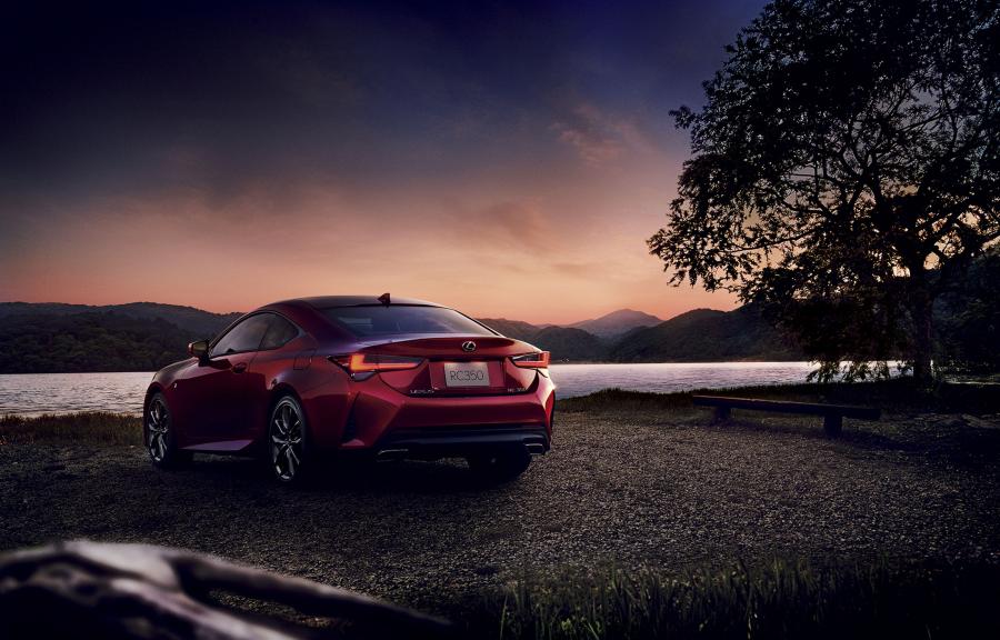  Lexus RC300h 2018 года  (WW) (фото 62 из 139)